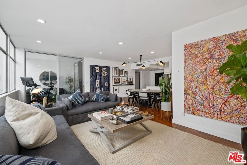 For Sale $649,995 • Co-Listing Agent