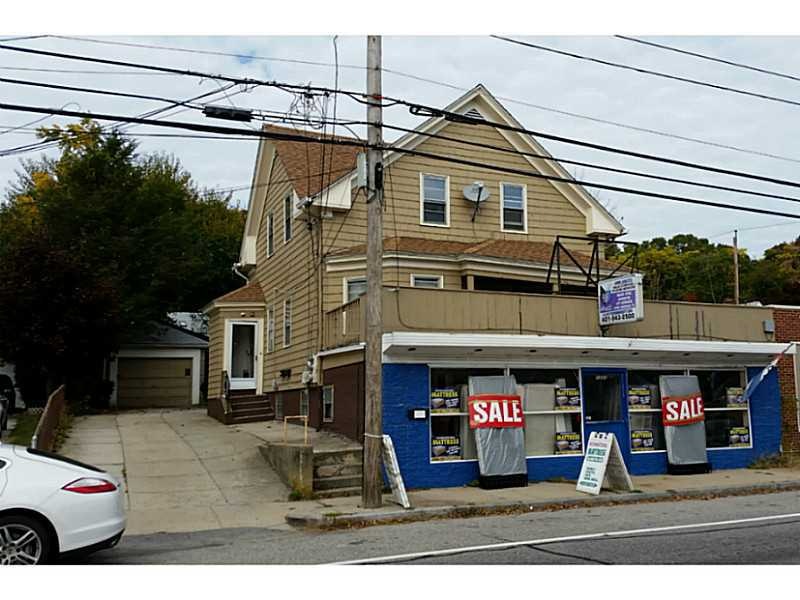 Exterior Front. STORE FRONT RENTED LARGE UPPER DEC