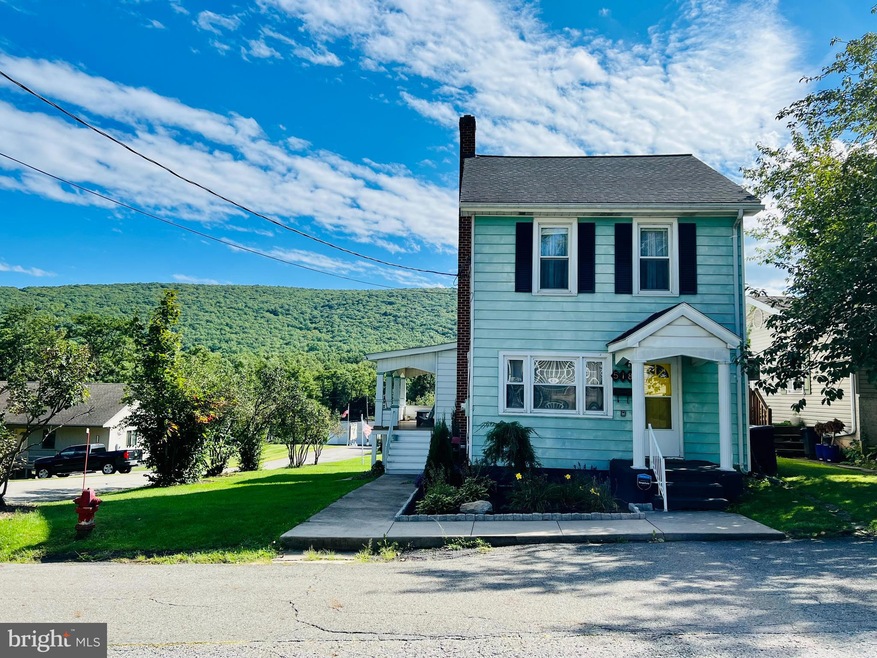 518 Greenfield St, Williamstown, PA 17098 - photo 1