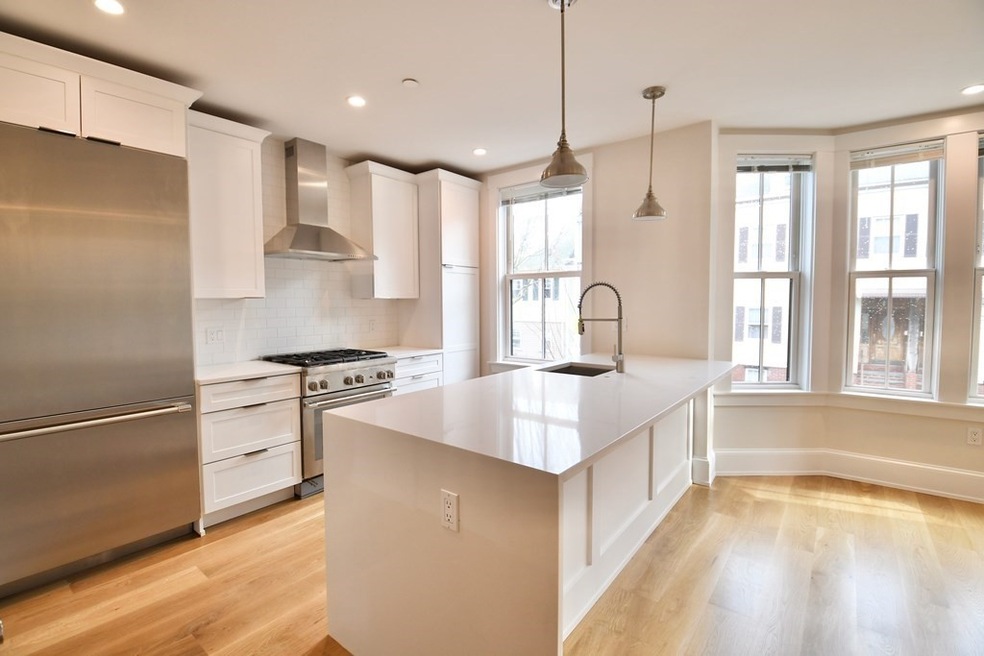 447 W 4th St unit 1, Boston, MA 02127 - photo 1