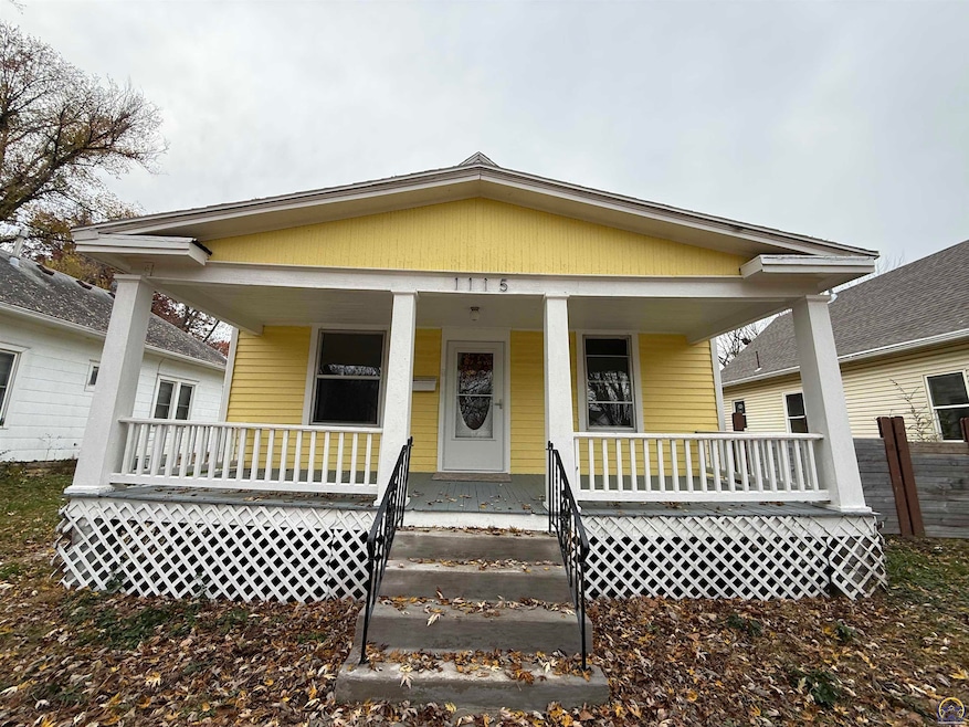 1115 SW Woodward Ave, Topeka, KS 66604 - photo 1