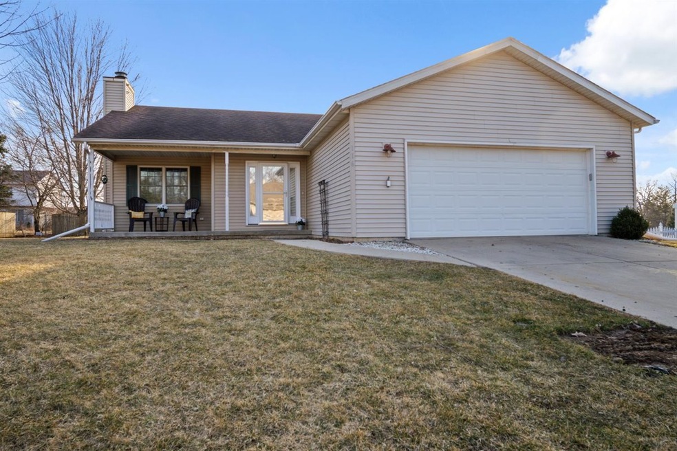 116 N Gadwall Ln, Downs, IL 61736 - photo 1