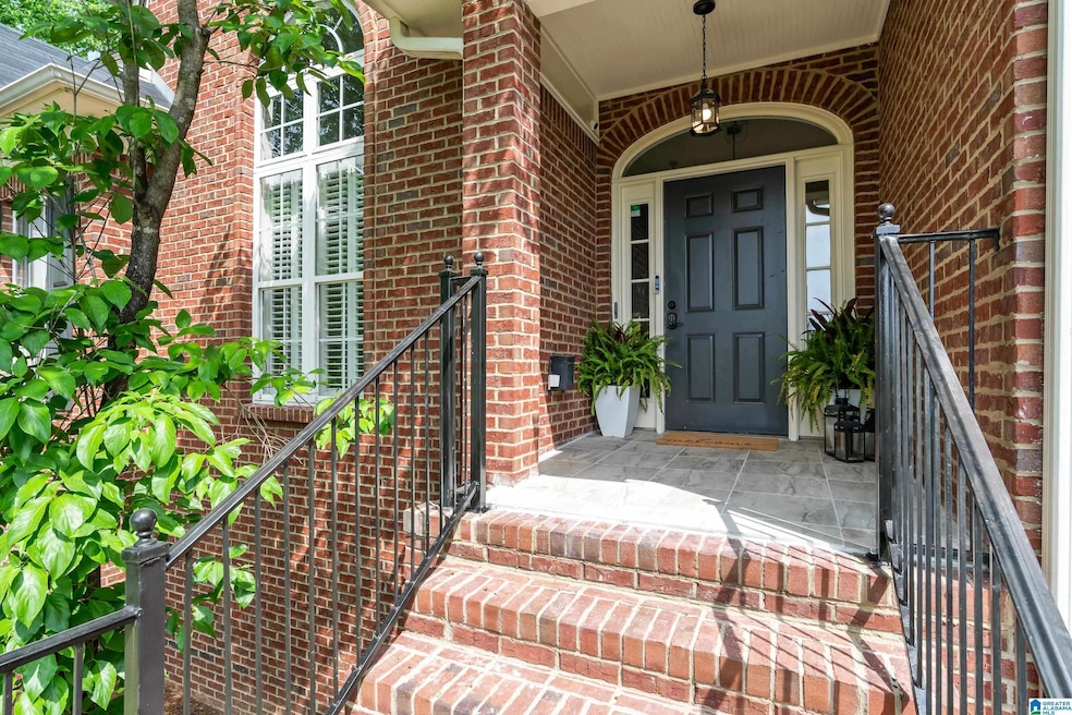 192 Silverleaf Dr, Pelham, AL 35124 - photo 1