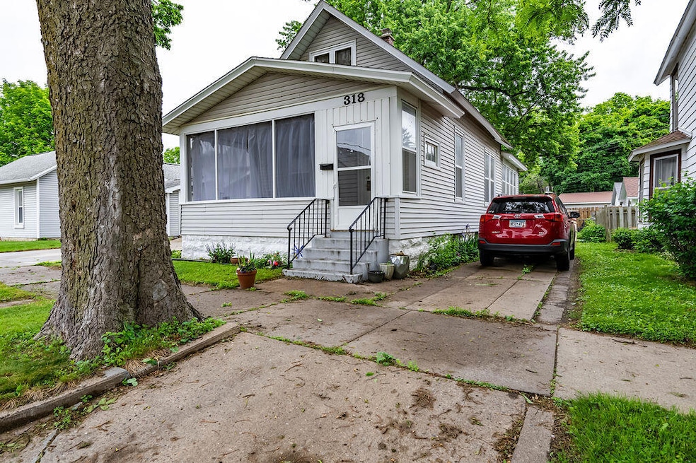 318 Mcbride St, Winona, MN 55987 - photo 1