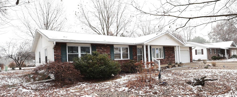 334 Northwood Ln, Salem, IL 62881 - photo 1