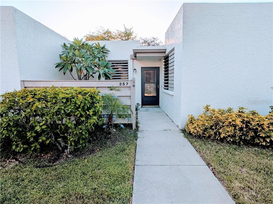Single story, no neighbor above + private location