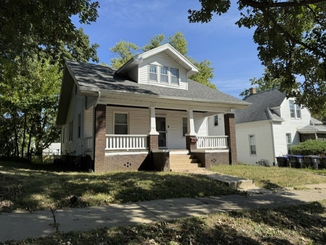 705 W Olive St, Bloomington, IL 61701 - photo 1