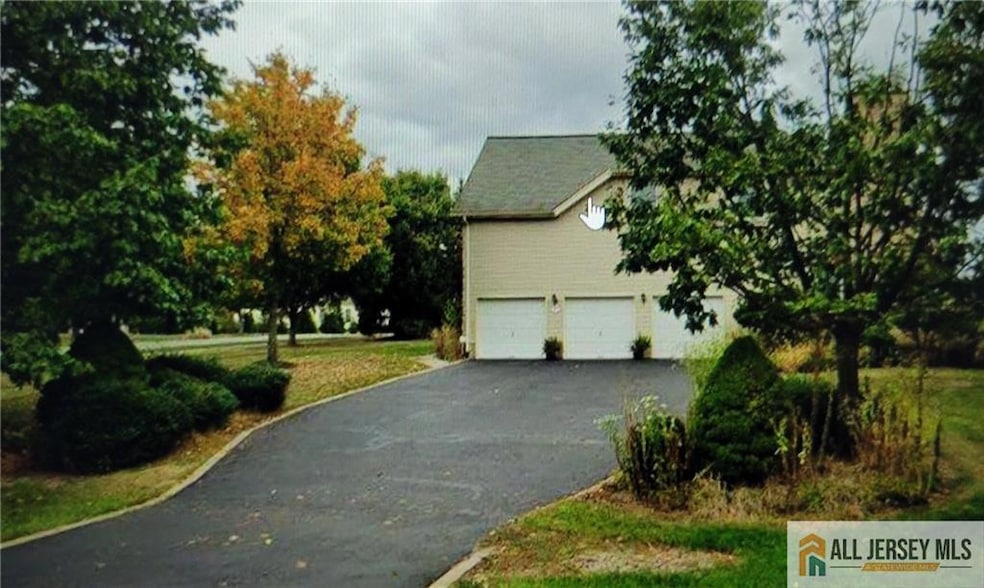 2 Colonial Ct, Plainsboro, NJ 08536 - photo 1