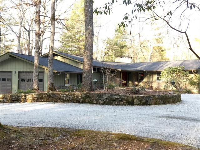 Home situated to maximize views of both lakes. Nat