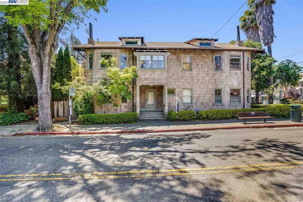 2602 College Ave, Berkeley, CA 94704 - photo 1