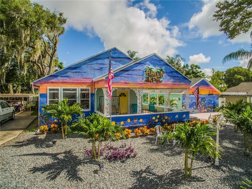 317 E Main St, Tavares, FL 32778 - photo 1