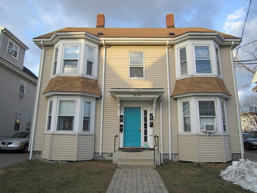 58 Robbins St unit 2, Waltham, MA 02453 - photo 1