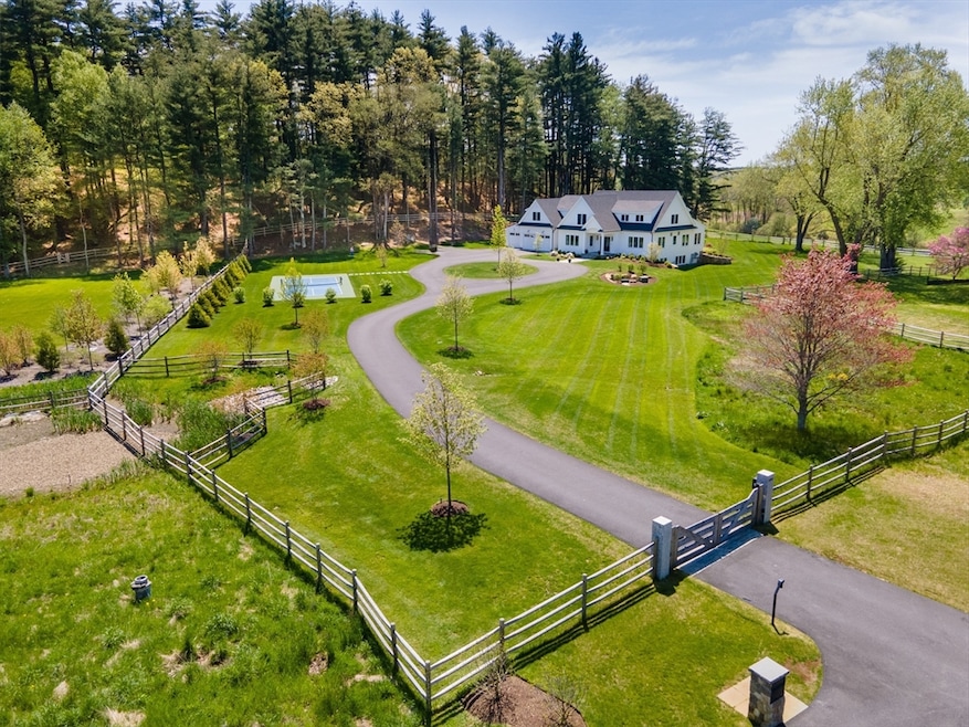 1094 Monument St, Concord, MA 01742 - photo 1