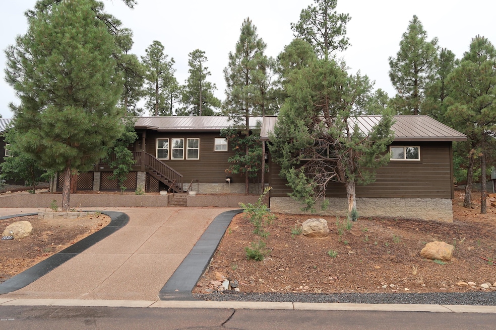 1021 E Cedar Ridge Run, Show Low, AZ 85901 - photo 1