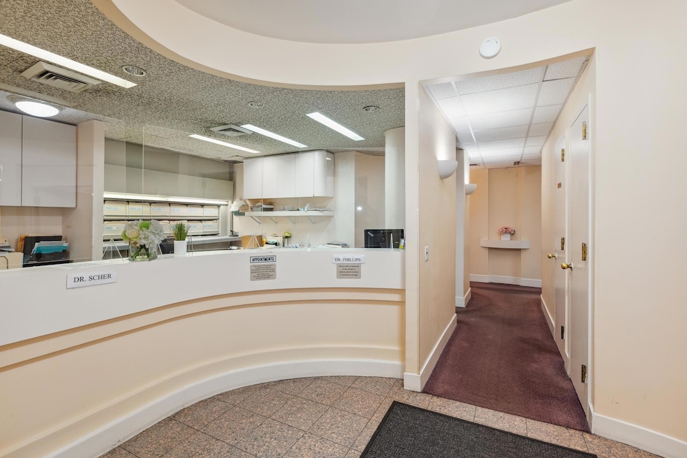 1126 Park Ave unit 1 A, New York, NY 10128 - photo 1