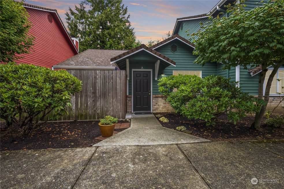 8104 238th St SW unit A, Edmonds, WA 98026 - photo 1