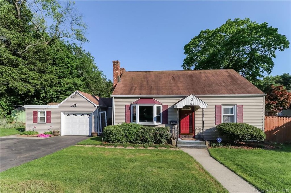 280 Nutmeg Rd, Bridgeport, CT 06610 - photo 1