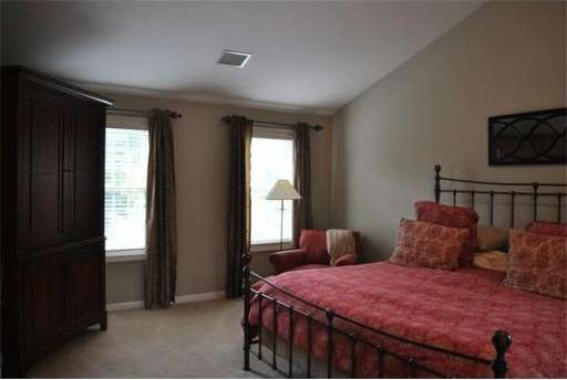 53 Chestnut St, South Dartmouth, MA 02748 - photo 1