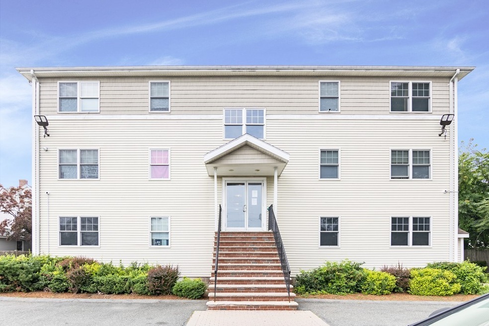 65 Centre St unit 22, Lynn, MA 01905 - photo 1