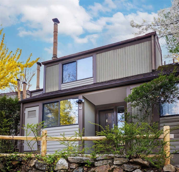 52 Round Hill Rd, Dobbs Ferry, NY 10522 - photo 1