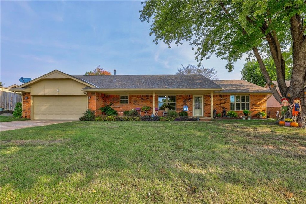 Large, updated, cul-de-sac living in Grove School 
