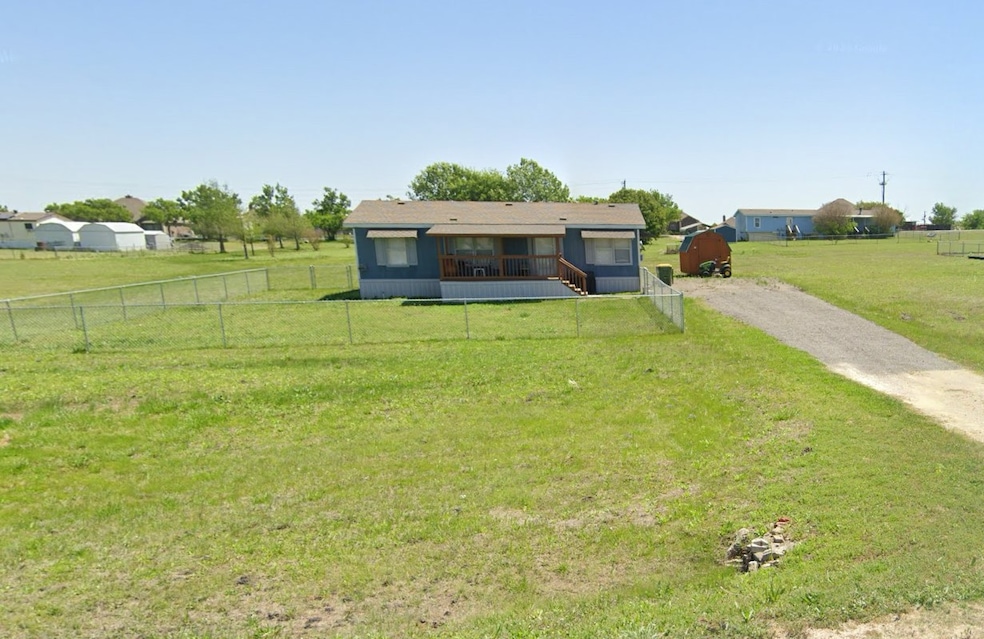 8539 Longhorn Dr, Justin, TX 76247 - photo 1