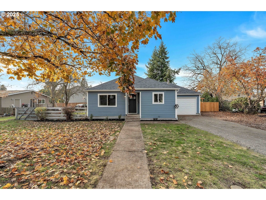 122 N Cole Ave, Molalla, OR 97038 - photo 1