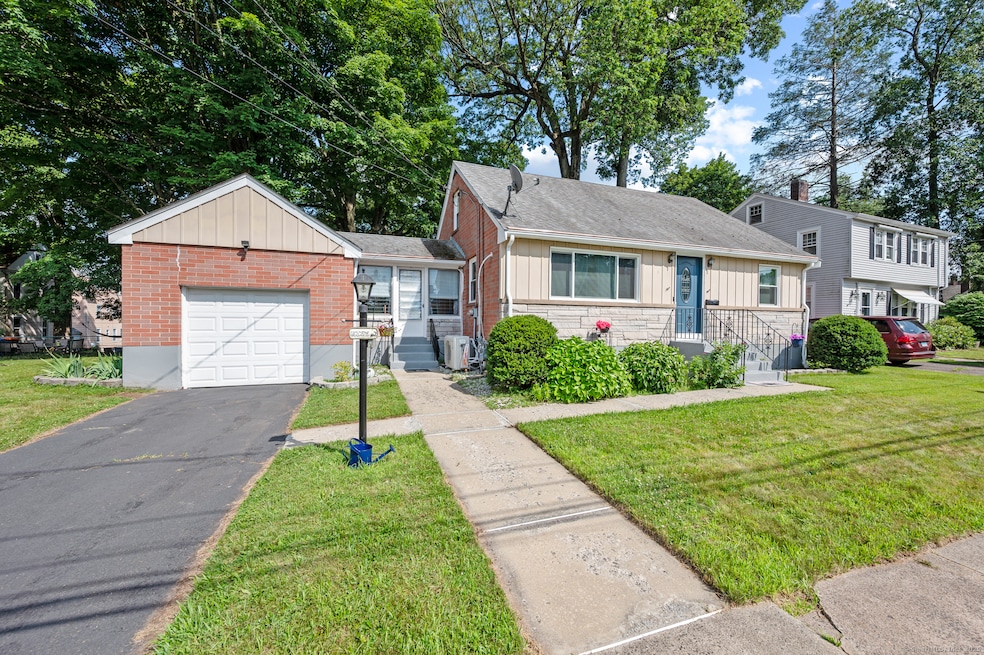 82 4th St, Meriden, CT 06451 - photo 1