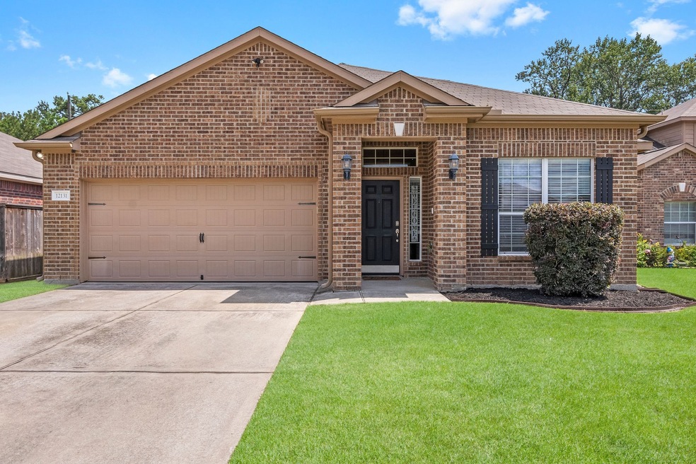 12131 Mabel Ln, Pinehurst, TX 77362 - photo 1