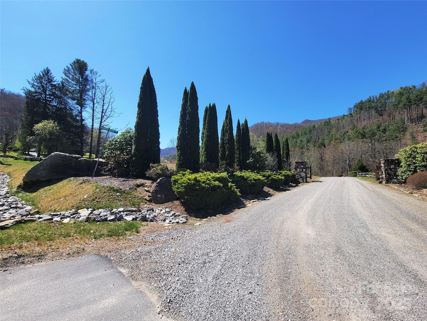 300 Shining Rock Dr unit 25, Canton, NC 28716 - photo 1