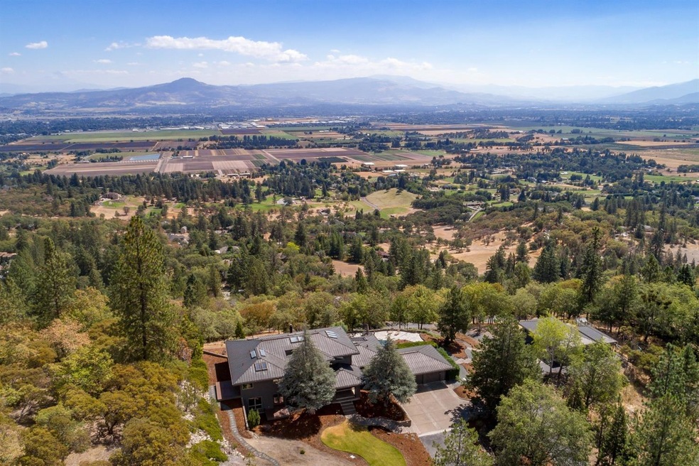 2553 Old Military Rd, Central Point, OR 97502 - photo 1