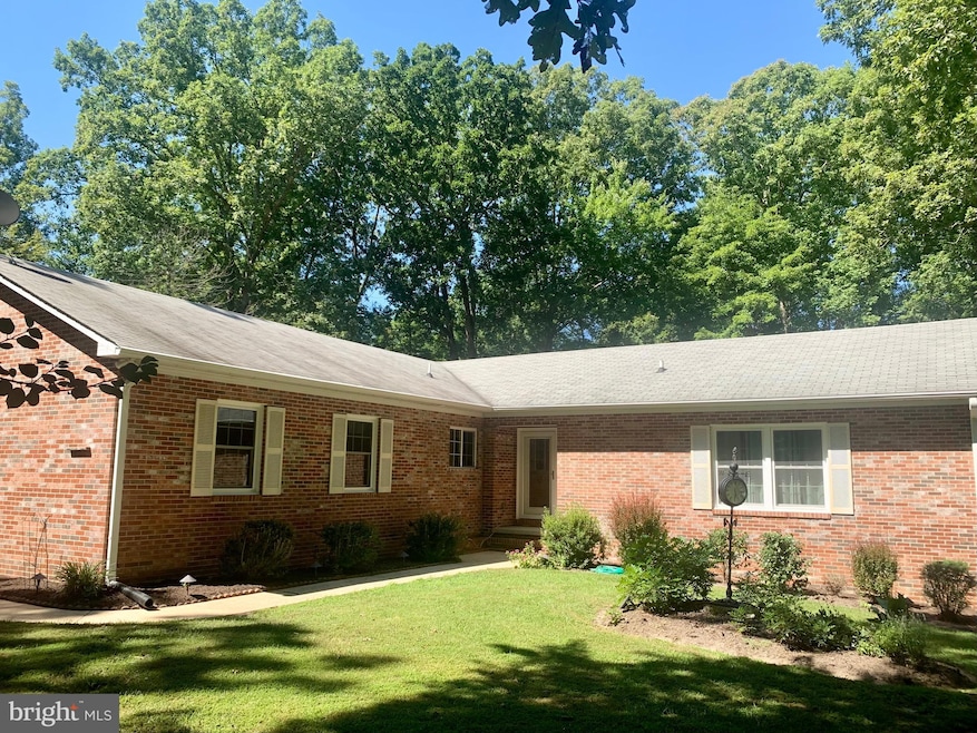 22870 Piney Wood Cir, California, MD 20619 - photo 1