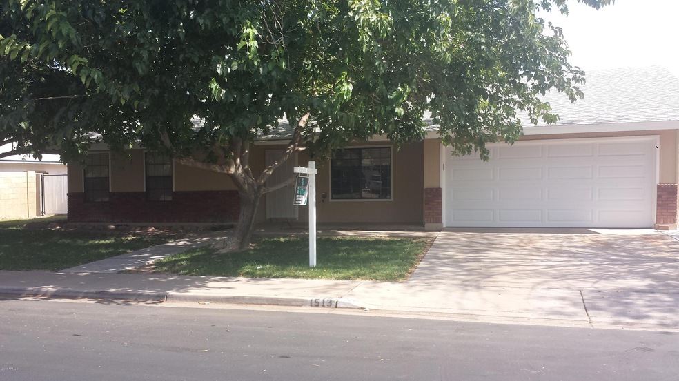 1513 E June St Front