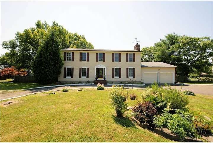 201 South Ln, Princeton Junction, NJ 08550 - photo 1