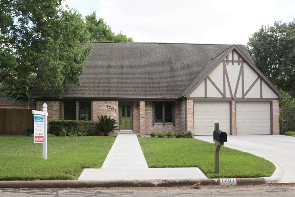 1707 Willow Dr, Richmond, TX 77469 - photo 1