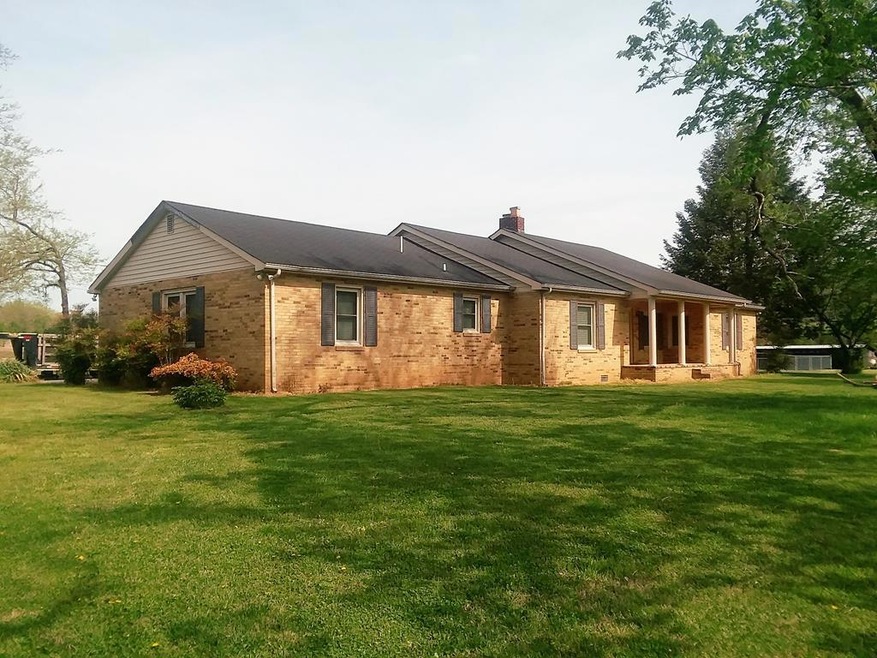 546 E Main St, Cookeville, TN 38506 - photo 1