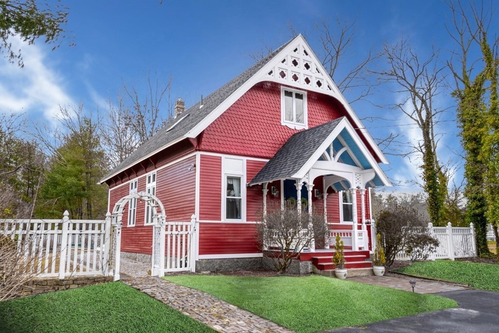 142 Whiting St, Hanover, MA 02339 - photo 1