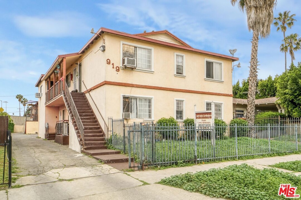 917 N Ardmore Ave, Los Angeles, CA 90029 - photo 1