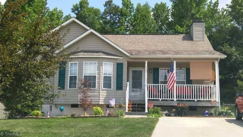 255 Cloverfield Ct, Winston Salem, NC 27127 - photo 1