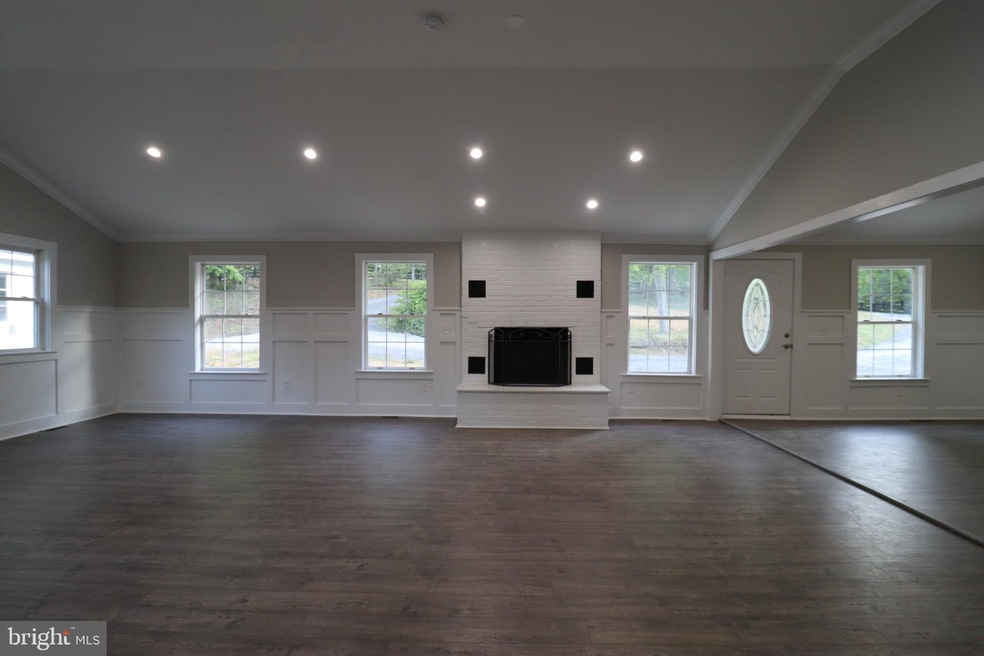 1212 Pine Ridge Dr, Front Royal, VA 22630 - photo 1