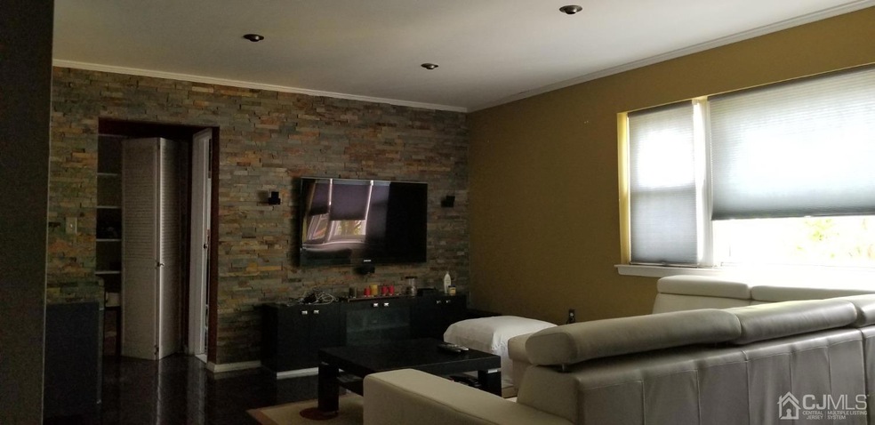 44 Judson St unit 10B, Edison, NJ 08837 - photo 1