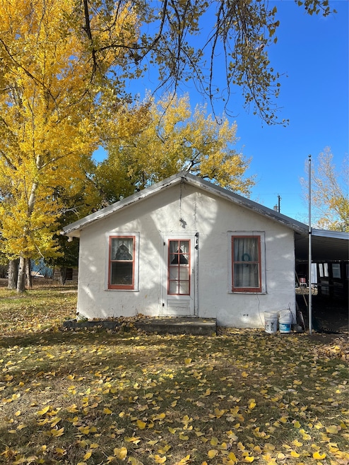 414 Main St, Fort Benton, MT 59442 - photo 1