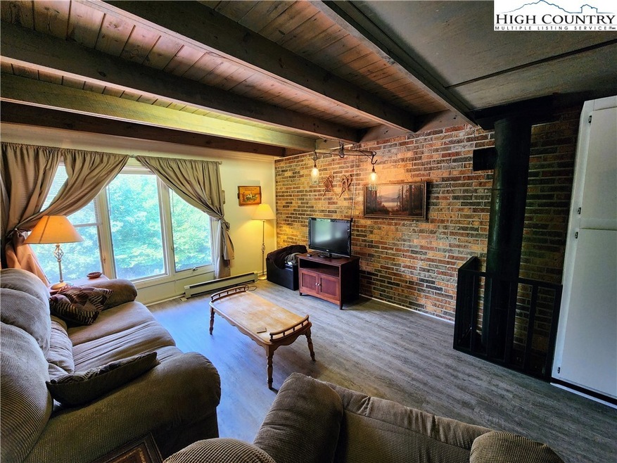 2nd level living room