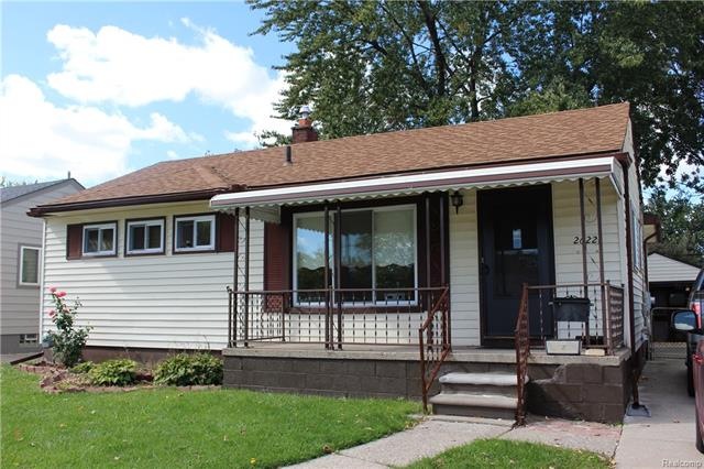 26221 Compson St, Roseville, MI 48066 - photo 1