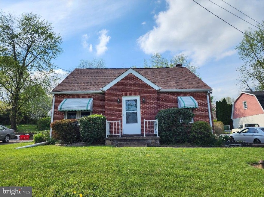 842 Englesville Hill Rd, Boyertown, PA 19512 - photo 1