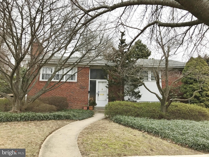 3609 Sandy Ct, Kensington, MD 20895 - photo 1