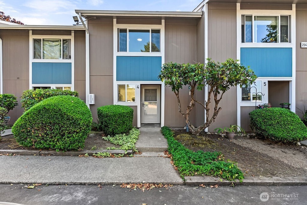 25416 106th Ave SE unit D-4, Kent, WA 98030 - photo 1