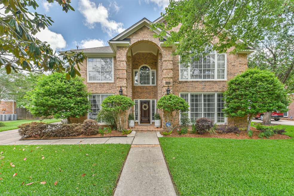 1307 Merriewood Dr, Friendswood, TX 77546 - photo 1