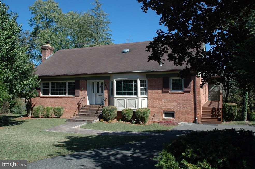 2620 Stirrup Ln, Alexandria, VA 22308 - photo 1