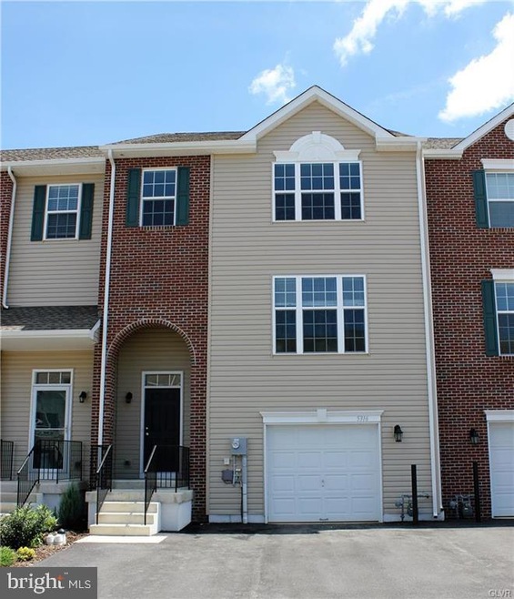 5316 Spring Ridge Dr E, Macungie, PA 18062 - photo 1